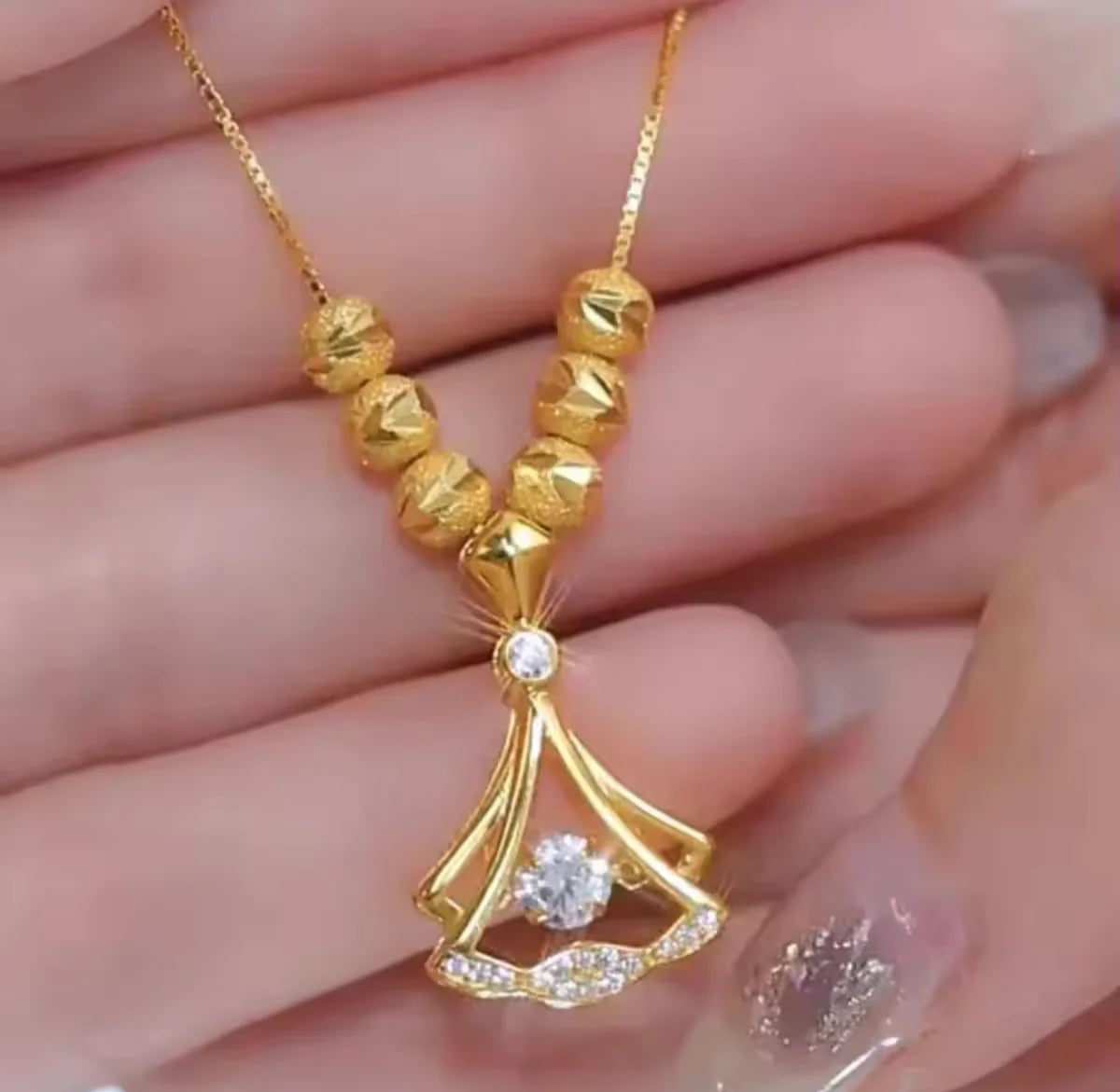 6 Ball Chain with Ring and Nose Pin Free